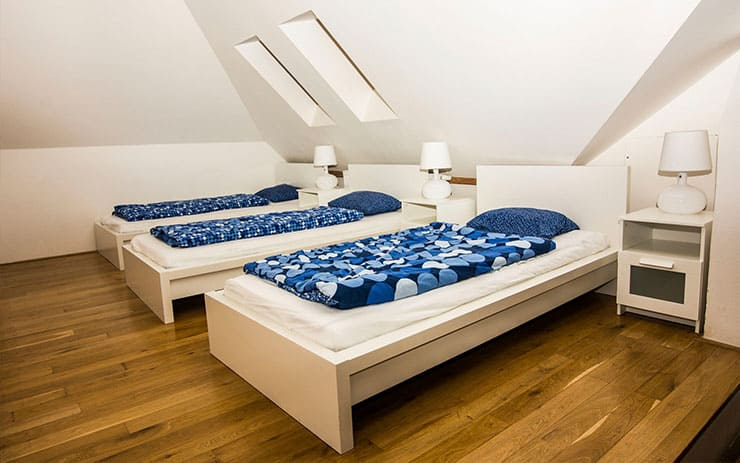 Onefam Míru Hostel Prague by null